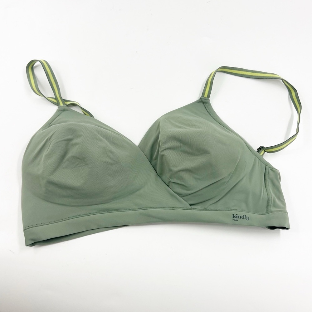 ✅ KINDLY‎ GREEN SPORTS BRA SIZE LARGE LIGHT PADDING
